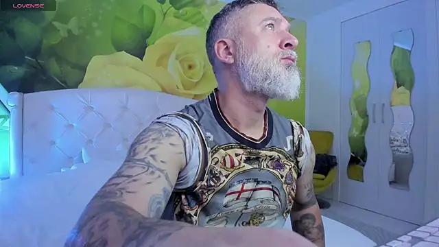 Snapshot of BlowMyXXL chatting on February 7, 2026, 10:34 am BlowMyXXL online show from February 7, 2026, 10:34 am