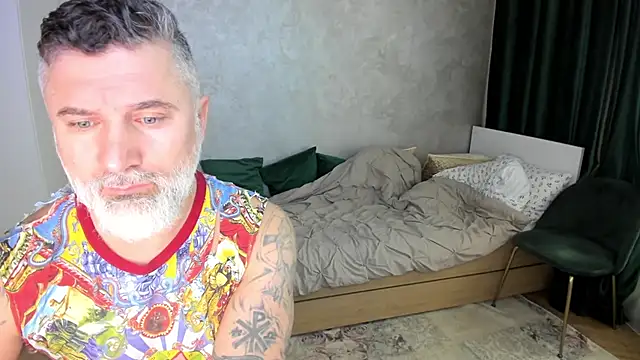 Snapshot of BlowMyXXL chatting on February 6, 2025, 1:21 pm BlowMyXXL online show from February 6, 2025, 1:21 pm