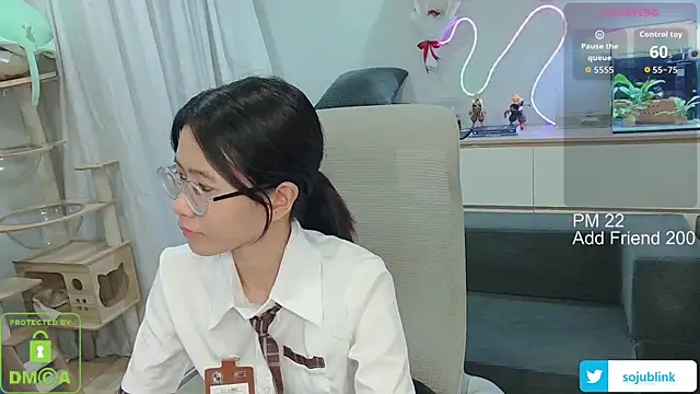 Snapshot of littlemiilk chatting on July 8, 2026, 10:05 am littlemiilk online show from July 8, 2026, 10:05 am