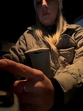 Snapshot of MerlinDave chatting on December 5, 2025, 1:49 am MerlinDave online show from December 5, 2025, 1:49 am