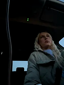 Snapshot of MerlinDave chatting on October 31, 2025, 1:02 am MerlinDave online show from October 31, 2025, 1:02 am