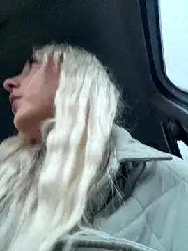 Snapshot of MerlinDave chatting on October 29, 2025, 1:26 am MerlinDave online show from October 29, 2025, 1:26 am