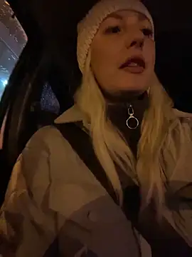 Snapshot of MerlinDave chatting on November 12, 2025, 12:37 am MerlinDave online show from November 12, 2025, 12:37 am