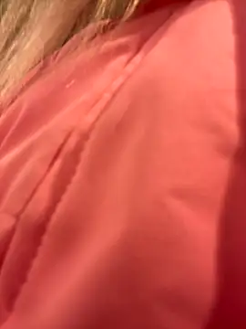 Snapshot of MerlinDave chatting on November 27, 2025, 1:39 am MerlinDave online show from November 27, 2025, 1:39 am