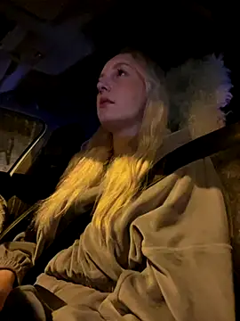 Snapshot of MerlinDave chatting on December 2, 2025, 1:17 am MerlinDave online show from December 2, 2025, 1:17 am