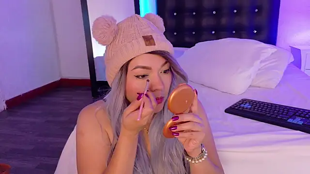 Snapshot of Cuckold_lover69 chatting on December 18, 2025, 1:59 pm Cuckold lover69 online show from December 18, 2025, 1:59 pm