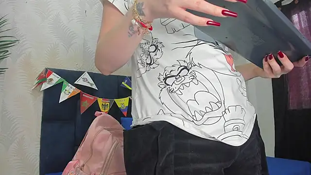 Snapshot of Ammy_Connor1 chatting on July 3, 2026, 6:58 pm Ammy Connor1 online show from July 3, 2026, 6:58 pm