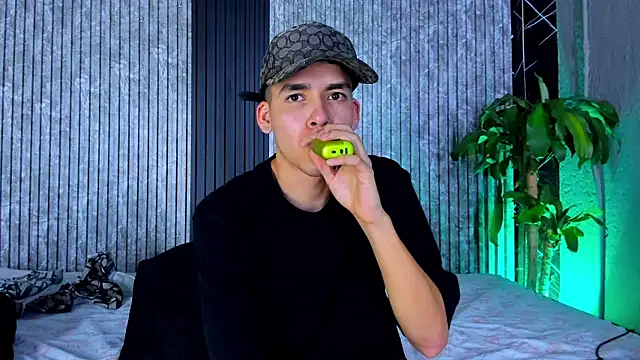 Mike 0233  online show from March 18, 2025, 9:34 am