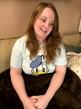 Snapshot of GingerSnap33 chatting on September 9, 2025, 3:16 am GingerSnap33 online show from September 9, 2025, 3:16 am