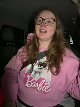 Snapshot of GingerSnap33 chatting on February 14, 2025, 3:43 am GingerSnap33 online show from February 14, 2025, 3:43 am