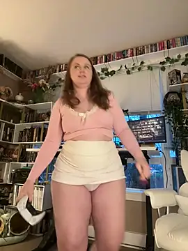 Snapshot of GingerSnap33 chatting on March 22, 2025, 2:16 am GingerSnap33 online show from March 22, 2025, 2:16 am