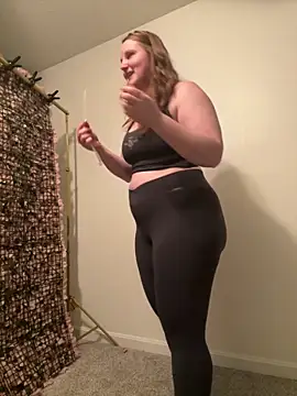 Snapshot of GingerSnap33 chatting on March 13, 2026, 12:15 am GingerSnap33 online show from March 13, 2026, 12:15 am