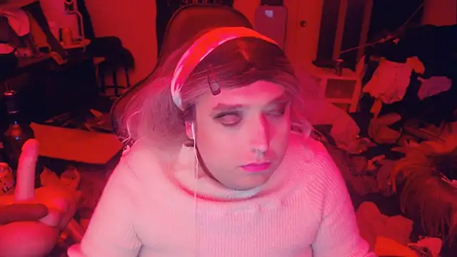 Chrissie Ohna online show from February 11, 2025, 2:02 pm