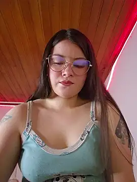 Snapshot of juli05star20 chatting on May 1, 2026, 11:21 pm juli05star20 online show from May 1, 2026, 11:21 pm