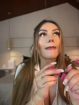 Snapshot of Miss_ary chatting on February 10, 2026, 12:15 pm Miss ary online show from February 10, 2026, 12:15 pm