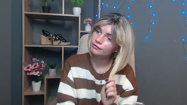 Snapshot of MargaritaKiss chatting on December 2, 2025, 8:10 pm MargaritaKiss online show from December 2, 2025, 8:10 pm