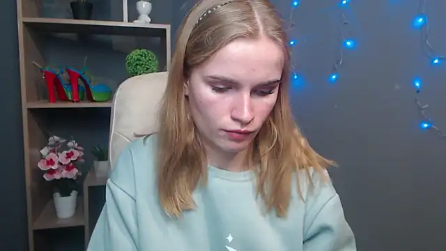 Snapshot of MargaritaKiss chatting on November 8, 2025, 9:18 pm MargaritaKiss online show from November 8, 2025, 9:18 pm