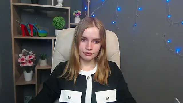 Snapshot of MargaritaKiss chatting on November 10, 2025, 8:47 pm MargaritaKiss online show from November 10, 2025, 8:47 pm