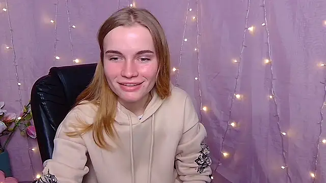 MargaritaKiss online show from February 18, 2026, 7:43 pm