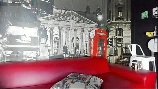 Snapshot of CloeRodriguez chatting on April 15, 2026, 9:15 pm CloeRodriguez online show from April 15, 2026, 9:15 pm