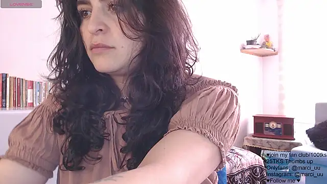 Snapshot of Marci_owo chatting on May 1, 2026, 6:02 pm Marci owo online show from May 1, 2026, 6:02 pm
