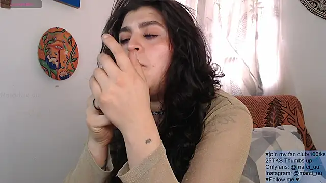 Snapshot of Marci_owo chatting on April 17, 2026, 6:22 pm Marci owo online show from April 17, 2026, 6:22 pm