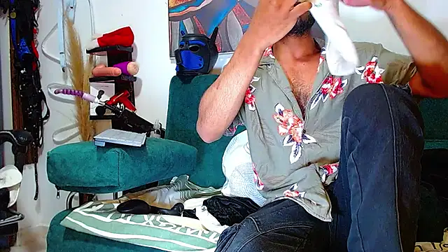 the dog lian online show from November 13, 2025, 2:43 pm