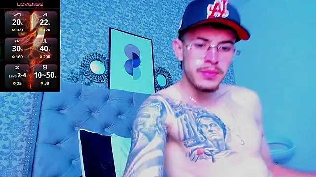 Snapshot of CodyWalkerR chatting on December 2, 2025, 5:25 pm CodyWalkerR online show from December 2, 2025, 5:25 pm