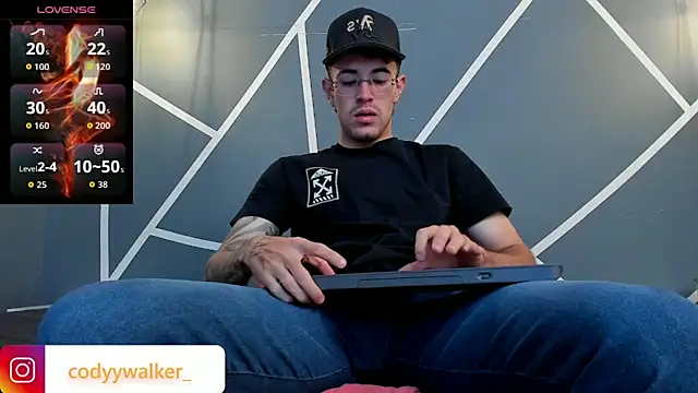 Snapshot of CodyWalkerR chatting on April 21, 2026, 11:22 pm CodyWalkerR online show from April 21, 2026, 11:22 pm
