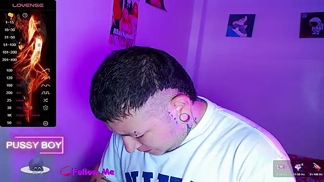 Snapshot of princeFtm chatting on November 12, 2025, 1:04 pm princeFtm online show from November 12, 2025, 1:04 pm