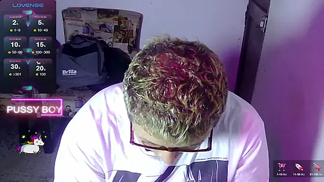 Snapshot of princeFtm chatting on March 7, 2025, 6:22 pm princeFtm online show from March 7, 2025, 6:22 pm