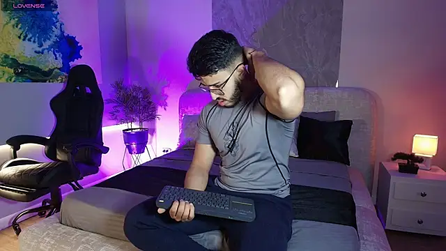 Snapshot of Liam_Kleiin chatting on May 20, 2026, 11:29 am Liam Kleiin online show from May 20, 2026, 11:29 am