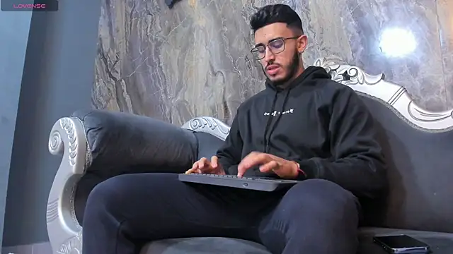 Liam Kleiin online show from March 18, 2025, 11:33 am