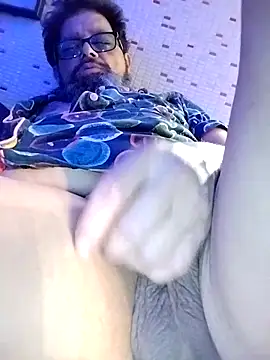 Snapshot of Roleplay2323 chatting on December 21, 2025, 6:20 pm Roleplay2323 online show from December 21, 2025, 6:20 pm