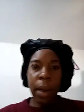 vanillacutie online show from April 19, 2026, 10:38 am