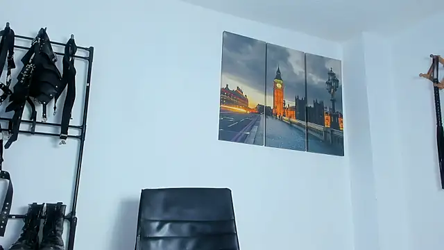 Snapshot of JuanBlade chatting on November 3, 2025, 3:37 pm JuanBlade online show from November 3, 2025, 3:37 pm