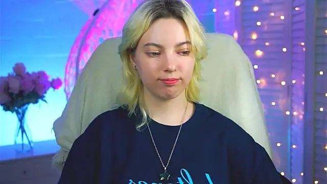 Snapshot of RocKStone_ chatting on March 18, 2025, 11:33 am RocKStone  online show from March 18, 2025, 11:33 am