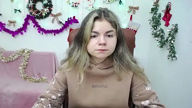 TinaRedly online show from December 20, 2025, 6:44 pm