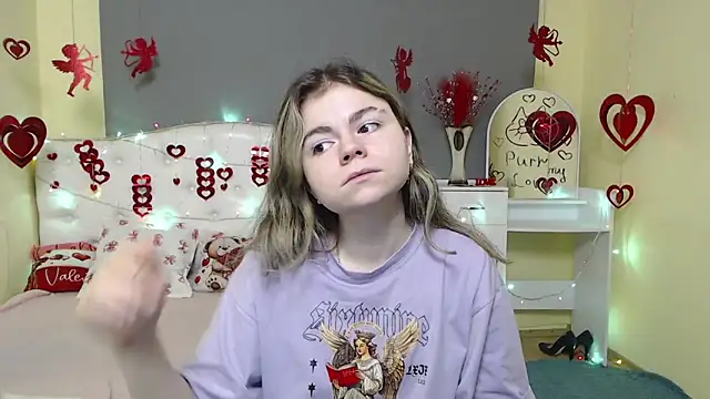 TinaRedly online show from February 17, 2026, 7:38 am