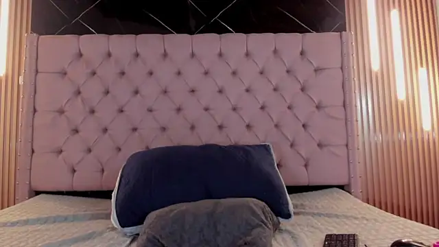 Snapshot of AinaPink chatting on March 3, 2025, 5:31 pm AinaPink online show from March 3, 2025, 5:31 pm