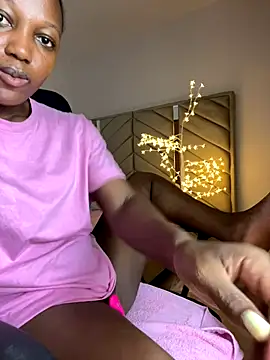 kellya  online show from September 13, 2025, 11:38 pm