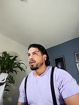 Snapshot of SilvaBranko chatting on October 25, 2025, 1:05 am SilvaBranko online show from October 25, 2025, 1:05 am