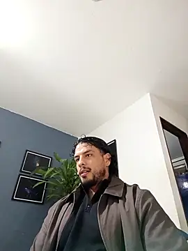 Snapshot of SilvaBranko chatting on November 26, 2025, 12:43 am SilvaBranko online show from November 26, 2025, 12:43 am