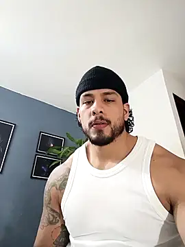 Snapshot of SilvaBranko chatting on November 30, 2025, 12:11 am SilvaBranko online show from November 30, 2025, 12:11 am