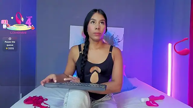 MadissonShakur online show from October 1, 2025, 5:17 pm