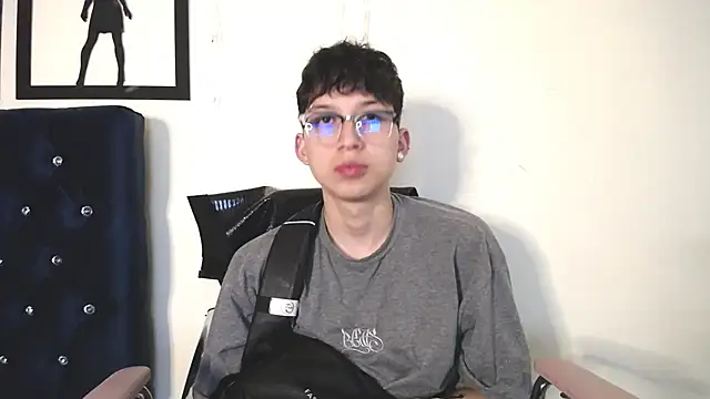  Thomas hot  online show from October 29, 2025, 1:15 am