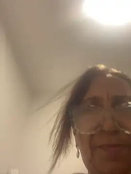 Snapshot of SWEET_LOVER01 chatting on April 3, 2026, 2:51 am SWEET LOVER01 online show from April 3, 2026, 2:51 am