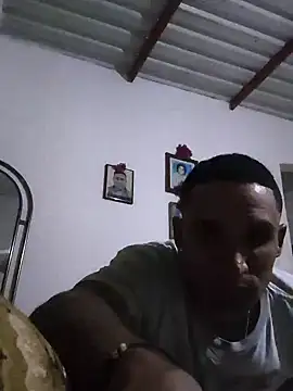 Snapshot of Criss100198 chatting on March 27, 2026, 3:37 am Criss100198 online show from March 27, 2026, 3:37 am