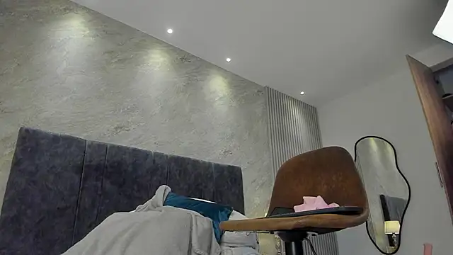 lola  sweetx online show from November 1, 2025, 11:48 am