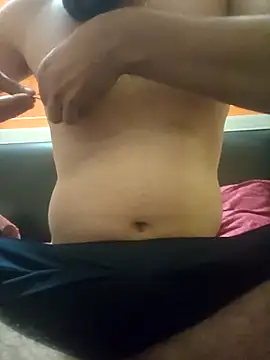 Snapshot of greenzorawar chatting on November 18, 2025, 6:33 pm greenzorawar online show from November 18, 2025, 6:33 pm